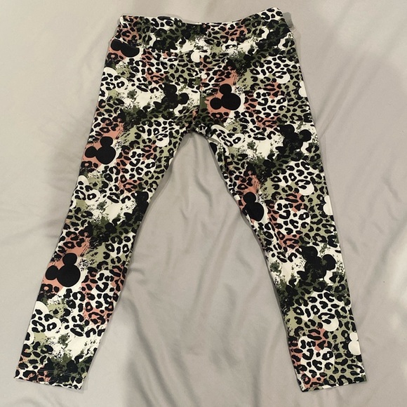 Disney Pants - Disneyland Animal Print Leggings XL